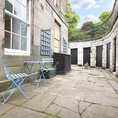 אדינבורו Joivy Chic Apartment Near Stockbridge Market מראה חיצוני תמונה