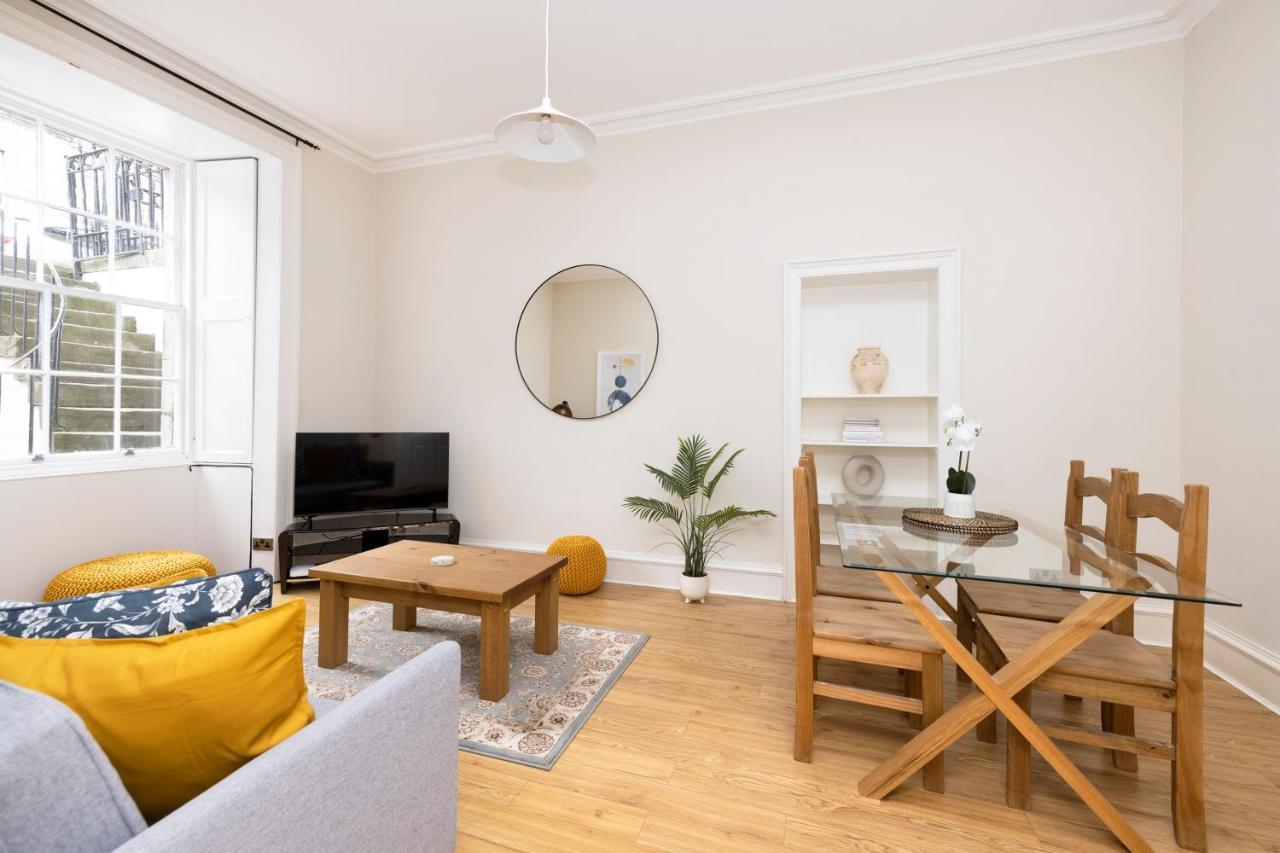 אדינבורו Joivy Chic Apartment Near Stockbridge Market מראה חיצוני תמונה