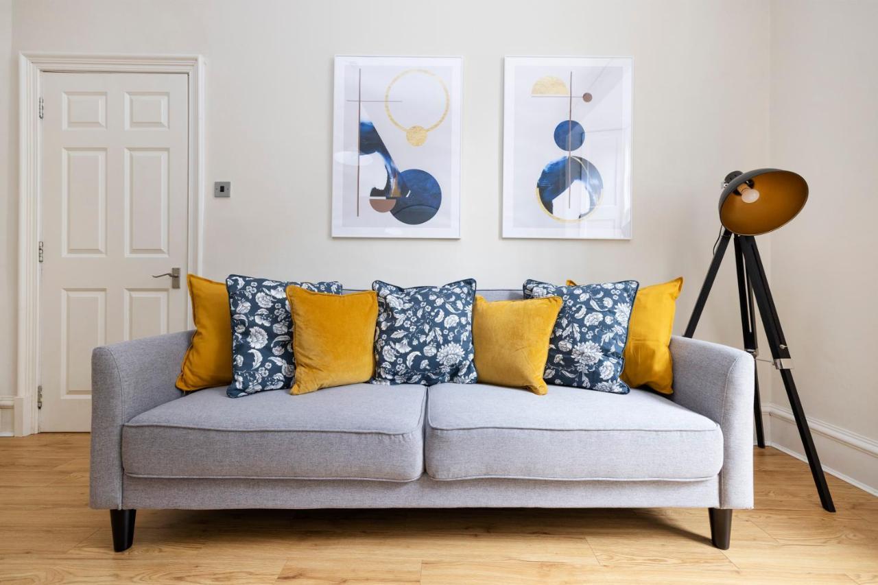 אדינבורו Joivy Chic Apartment Near Stockbridge Market מראה חיצוני תמונה