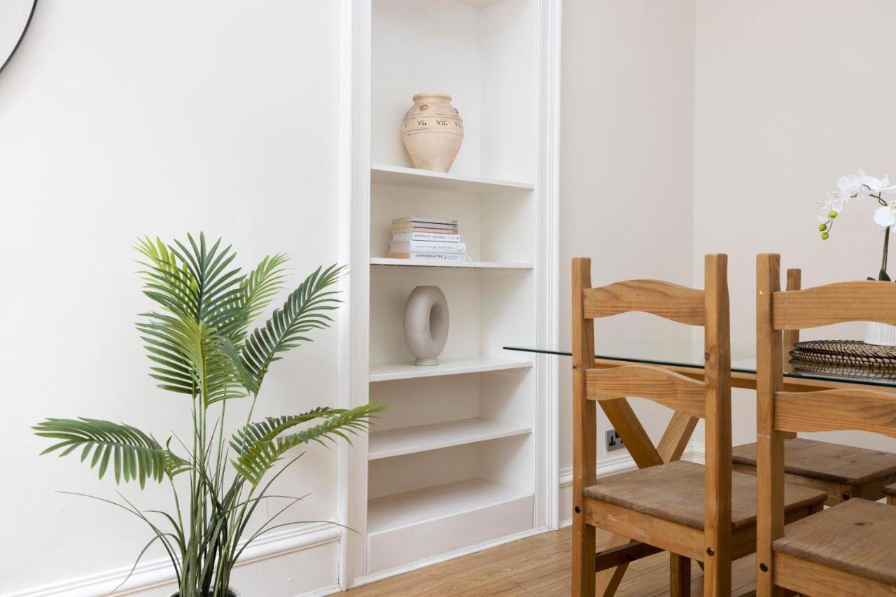 אדינבורו Joivy Chic Apartment Near Stockbridge Market מראה חיצוני תמונה